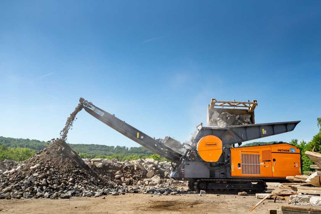 Doppstadt Einwalzenzerkleinerer Methor und Aufbereitungskonzept MMAK auf Recycling-Messe