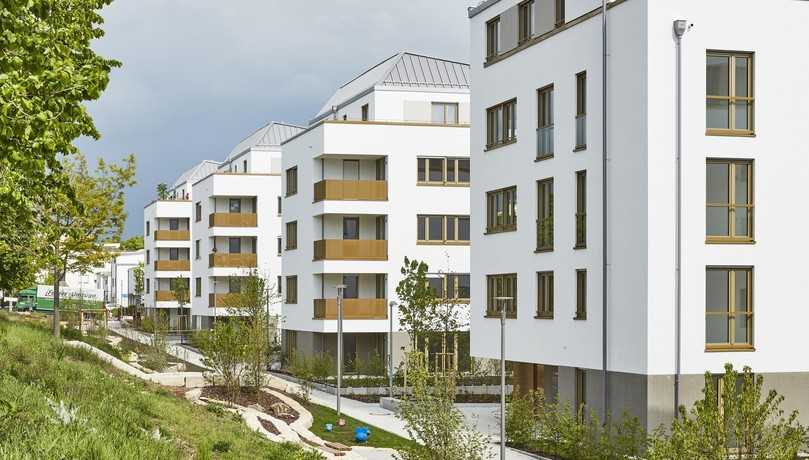 Der Wohnungsbau wird immer teurer, bezahlbarer Wohnraum ist begehrt. In Ludwigsburg entstanden 60 WE nach dem „Fair Wohnen“-Modell mit Poroton-Ziegeln. Der Rohbau hat nur einen geringen Anteil an den Baupreissteigerungen. | Foto: Dietmar Strauss/Wienerberger