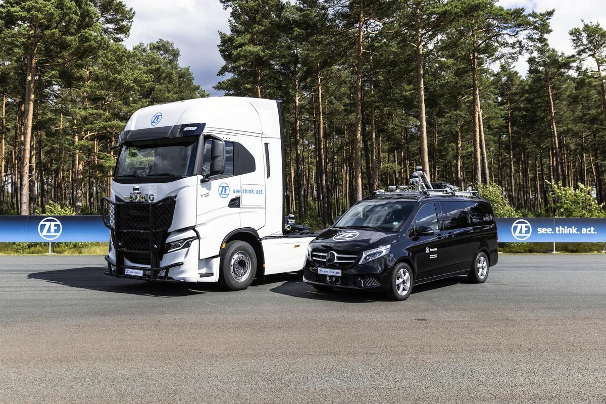 Lkw oder Pkw lassen sich mit zahlreichen Fahrzeugsensoren für den neuen Datendienst ZF Annotate bestücken. | Foto: ZF