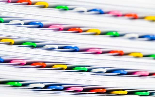 Zeitgleich zum Vergabebeschleunigungsgesetz treten ab dem 1. Juli 2026 neue Bundesvorschriften in Kraft, die öffentliche Aufträge spürbar unbürokratischer machen. Foto:  Marcus Friedrich / Pixabay