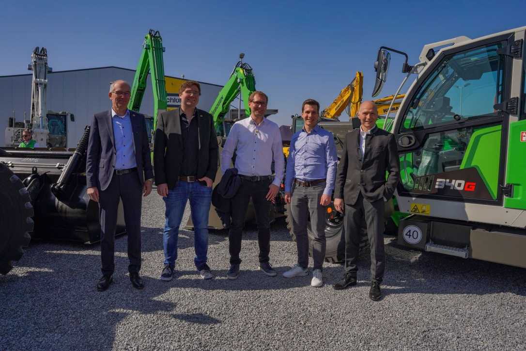 Schlüter Baumaschinen GmbH aus Erwitte wird neuer Sennebogen-Händler in Ostdeutschland