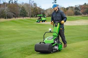 Golfplatzpflege: John Deere präsentiert neue E-Maschinen