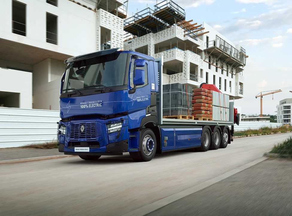 Renault Trucks digitalisiert die Fahrerhäuser der schweren Lkw-Klasse