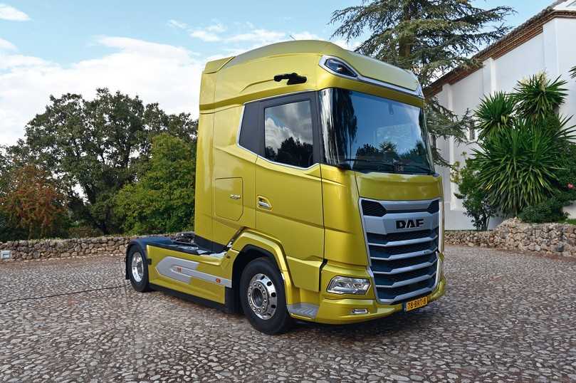 Das neue Flaggschiff XG+ besitzt nicht nur eine längere, sondern auch eine höhere Kabine als die Brüder XG und XF. | Foto: QUATEX, DAF Trucks