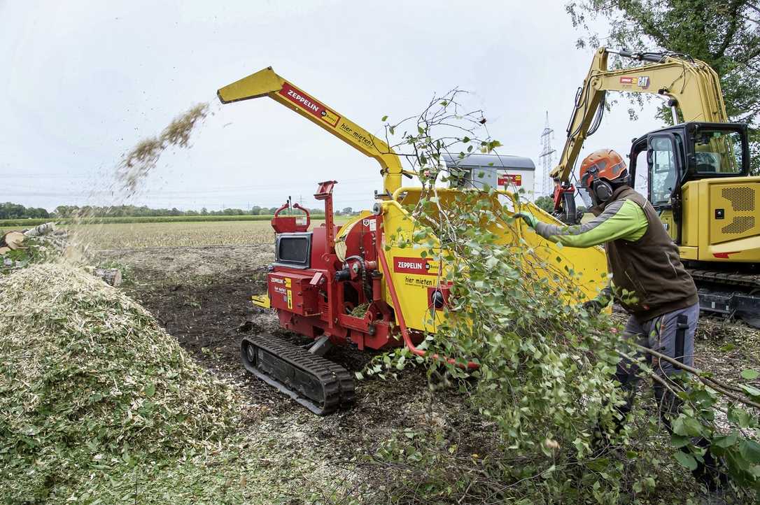 Emissionsarme Maschinen von Cat und Greenmech bei Rodung im Einsatz