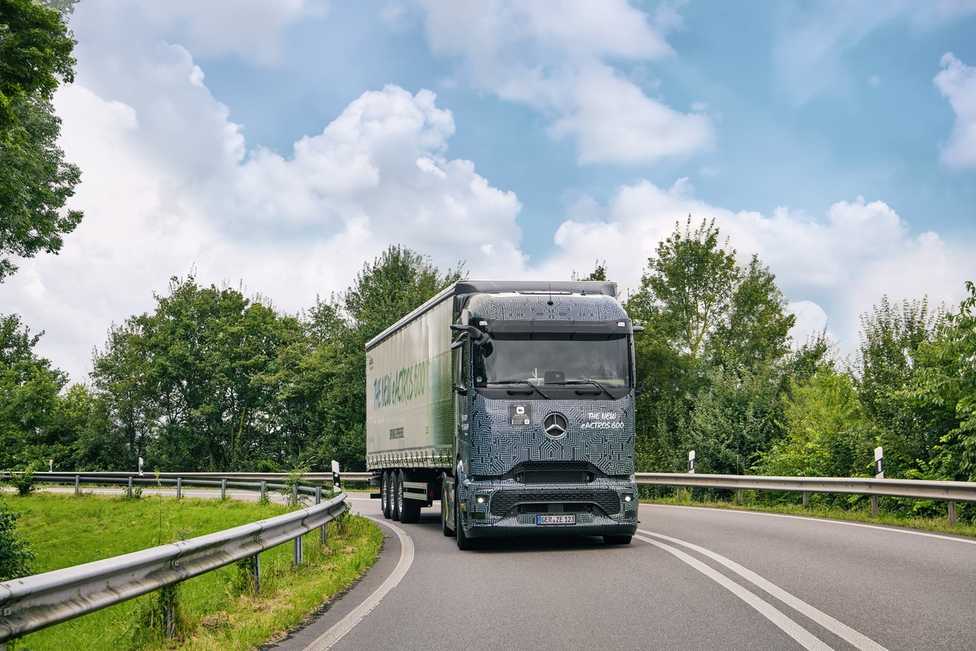 Probefahrt mit Prototyp: Mit Mercedes-Benz eActros 600 auf Tour