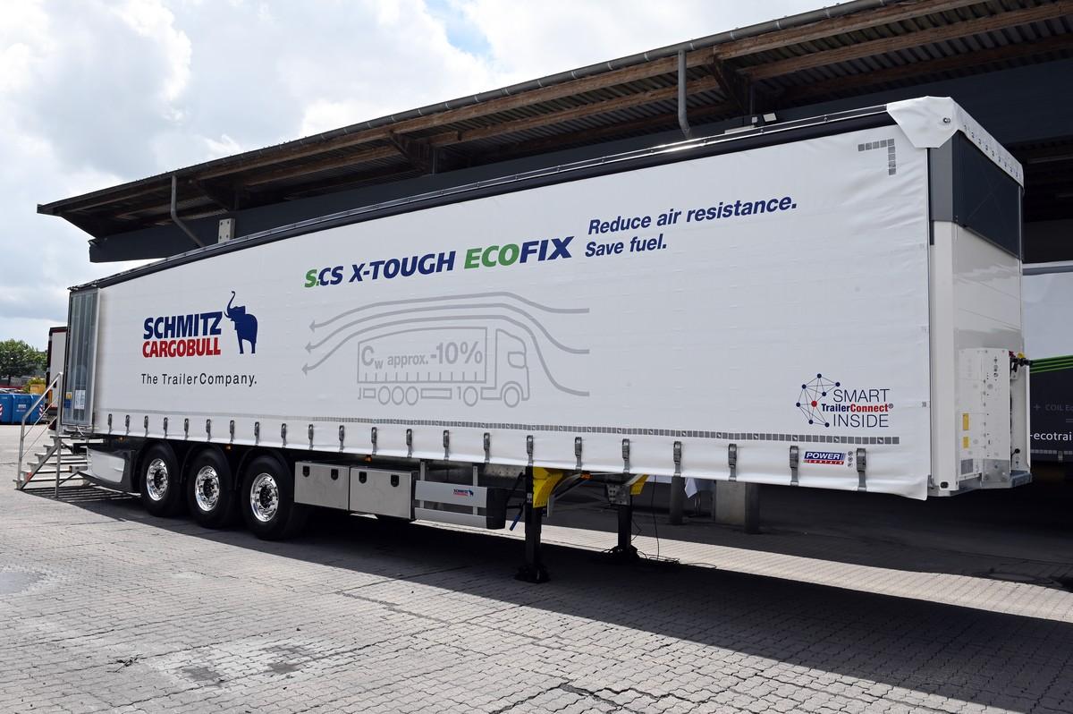 Der Curtainsider S.CS X-Tough mit EcoFIX: Wer hohe Nutzlasten braucht, zum Beispiel für Baustofftransporte, liegt damit richtig. | Foto: QUATEX