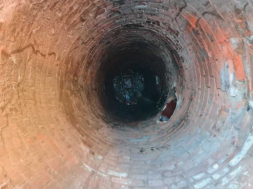 Blick in den Schacht vor der Sanierung | Foto: Rohrsanierung Jensen