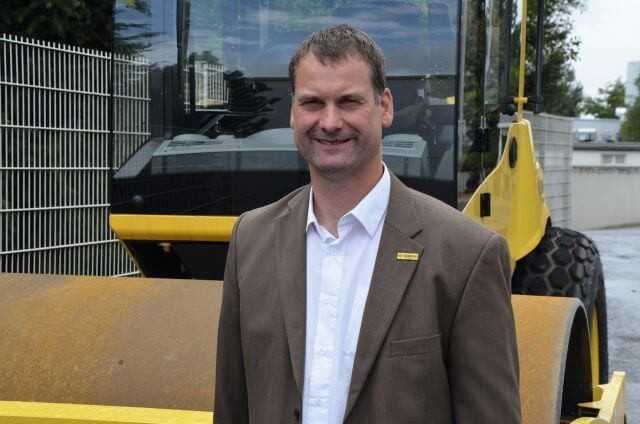 Manfred Darscheid betreut als Produktmanager bei Bomag die Walzenzüge. Die neue Telematik-Schnittstelle ist aus seiner Sicht „ein echter Knüller“. | Foto: bi