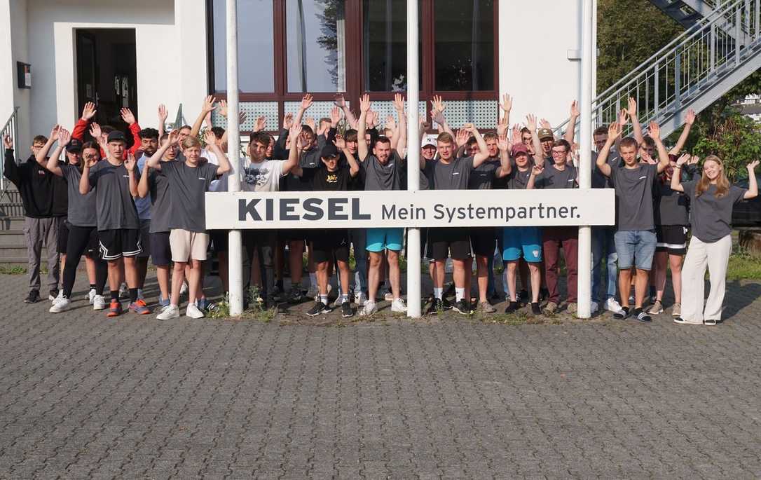 Die Kiesel Group begrüßt 40 neue Auszubildende und Studierende