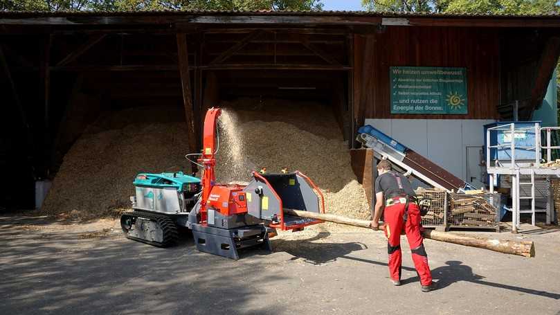 Silber für Moritz Fr75: Der fernsteuerbare Geräteträger von Pfanzelt erlaubt den Anbau verschiedener Geräte. | Foto: Pfanzelt Maschinenbau