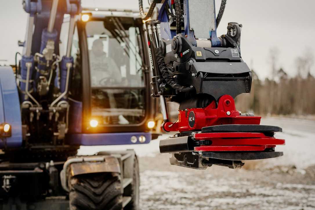 Rototilt Control Schwenkrotatoren RC4 und RC8 für Bagger mit 10-43 Tonnen Einsatzgewicht