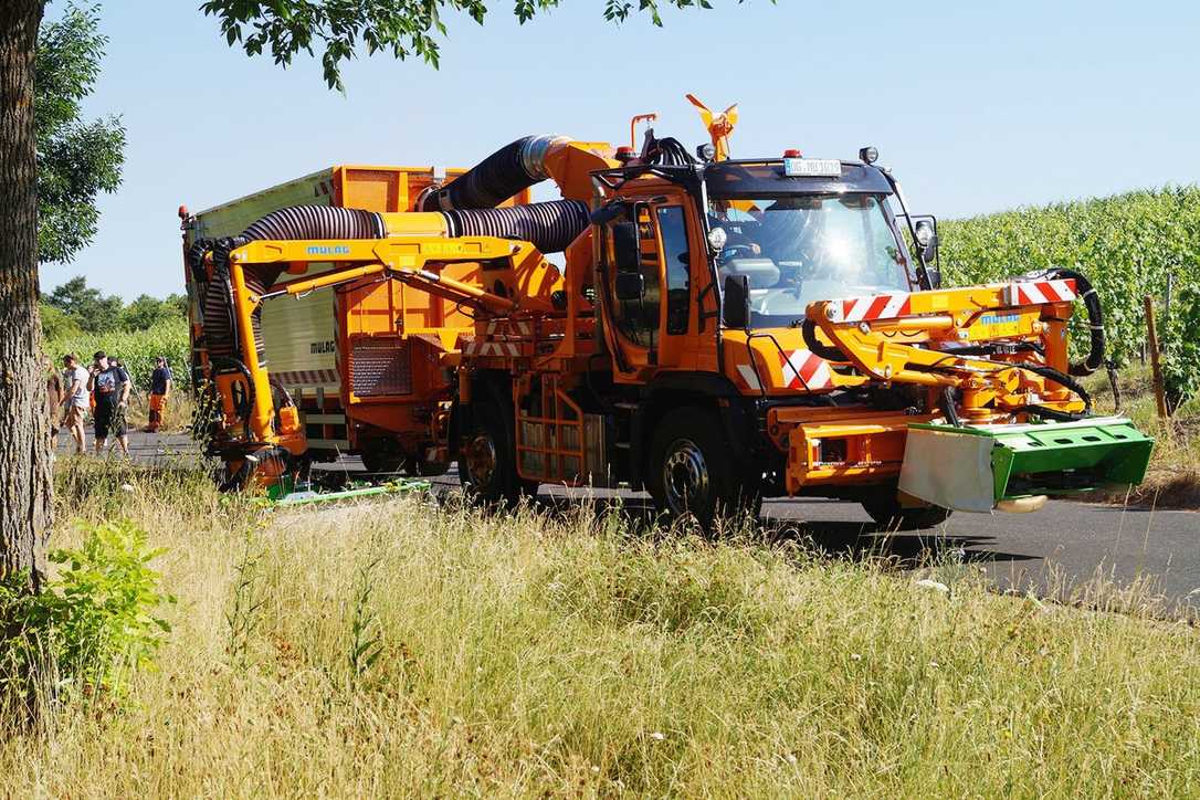 Biodiversität: Schonende Mähtechnik in der Praxis Biodiversität: Schonende Mähtechnik in der Praxis