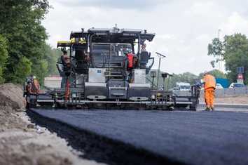 Wie Topcon dem Straßenbau-Prozess auf die Sprünge hilft