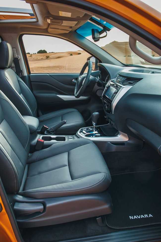 Die Innenansicht für den Nissan Navara – Automatik-Optionen sind für alle  Pickups in diesem Vergleichstest erhältlich. | Foto: Nissan