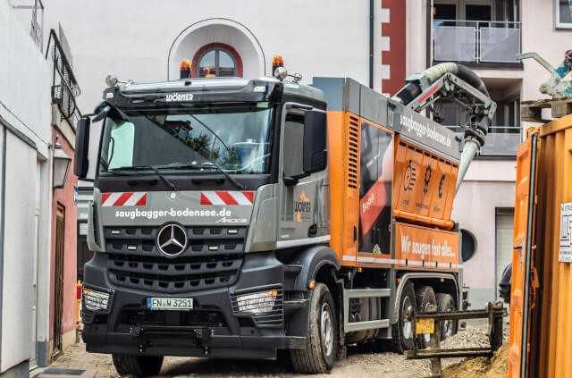 Saugbagger schützen die Infrastruktur