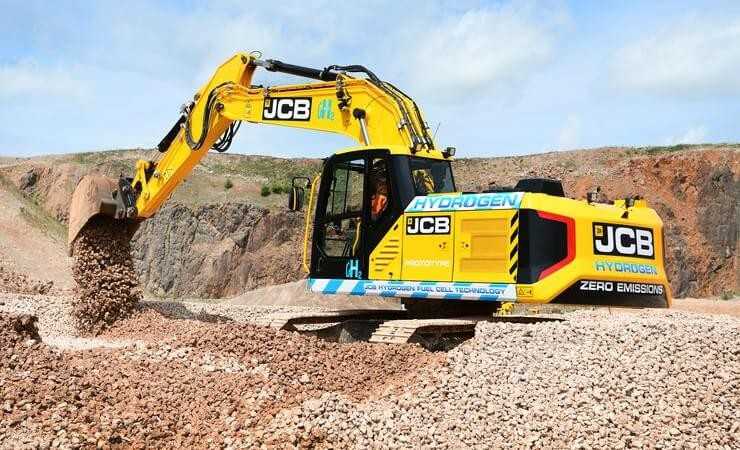 JCB: Erster Bagger mit Wasserstoffantrieb