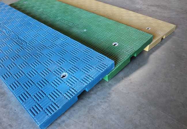 Schachtabdeckungen aus Faserverbundwerkstoff von KHK können in allen RAL-Farben hergestellt werden. | Foto: KHK, Karlsruhe