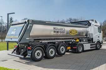 Meiller-Mulde bringt heiße Ware