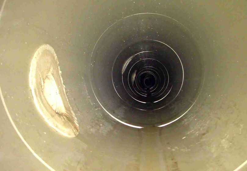 Nach der Sanierung mit dem TIP-Verfahren ist der DN-900-Kanal wieder tragfähig und dicht. Auch die Seitenzuläufe wurden grabenlos angebunden. | Foto: Sanierungstechnik Dommel Nach der Sanierung mit dem TIP-Verfahren ist der DN-900-Kanal wieder tragfähig und dicht. Auch die Seitenzuläufe wurden grabenlos angebunden. | Foto: Sanierungstechnik Dommel