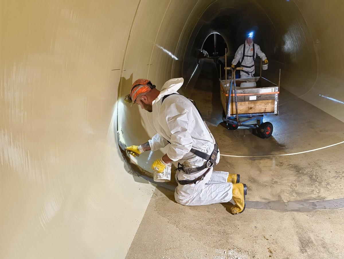 Verspachteln einer größeren Fuge | Foto: B_I/Valdix