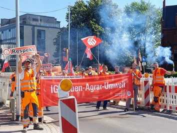 Spaltung im Arbeitgeberlager erschwert Einigung