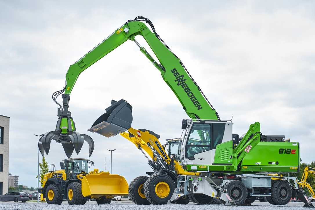 Schlüter Baumaschinen Umschlagmaschinen von Komatsu und Sennebogen auf der RecyclingAktiv