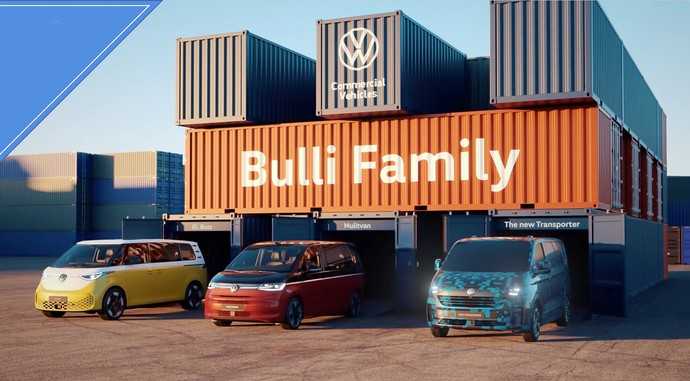 Das Bulli-Trio von Volkswagen Nutzfahrzeuge steht: ID. Buzz, Multivan und Transporter (v.l.) greifen ab 2024 gemeinsam im Markt an. | Foto: Volkswagen Nutzfahrzeuge