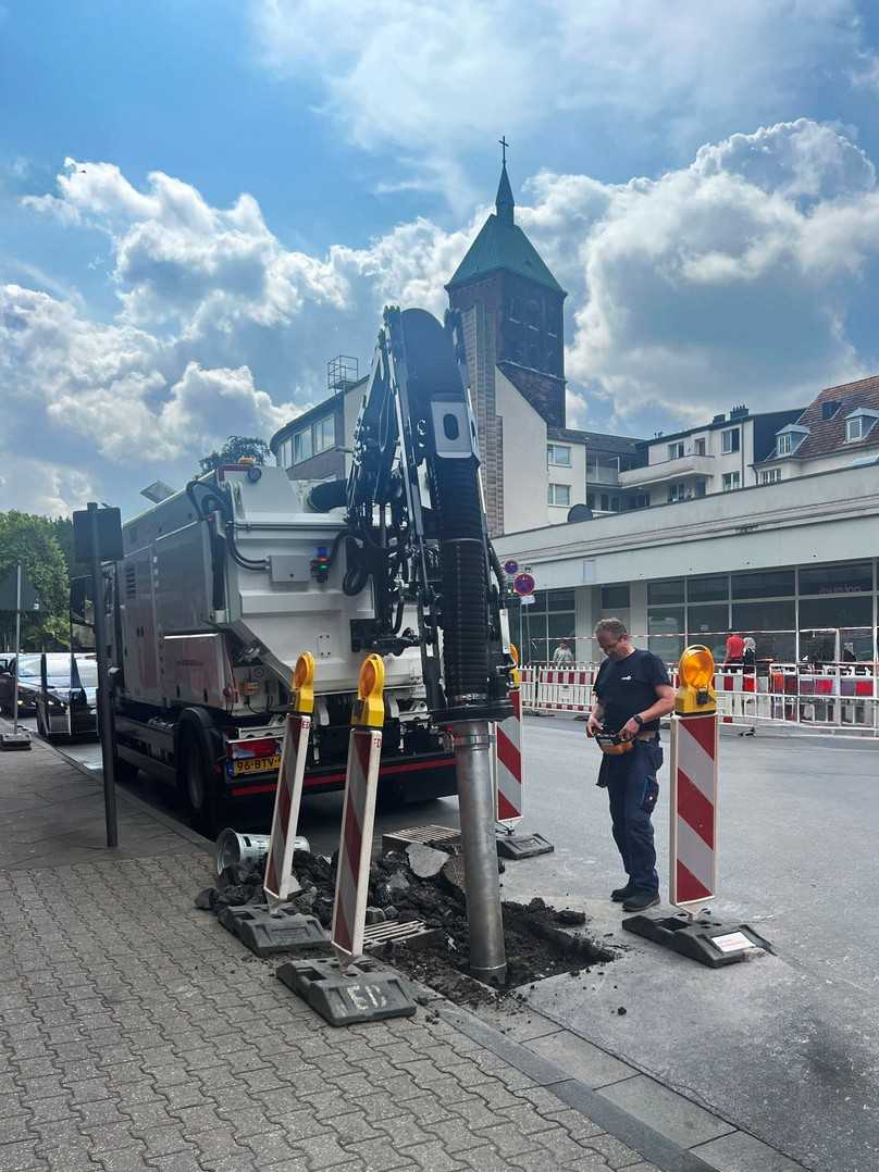 Innerhalb kürzester Zeit am Einsatzort und die Aufgabe mit nur einem Bediener schnell gelöst: MTS Saugbagger sind Effizienzbeschleuniger. | Foto: MTS Mobile