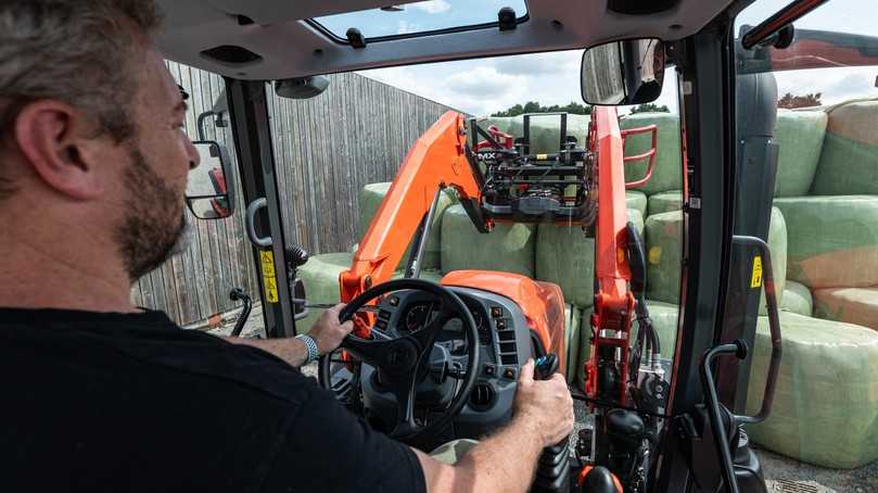 Der mechanische Propilot-Joystick der Traktorenserie M6001 Utility bietet mit sieben Tasten ein Maximum an möglichen Funktionen. | Foto: KUBOTA (Deutschland) GmbH