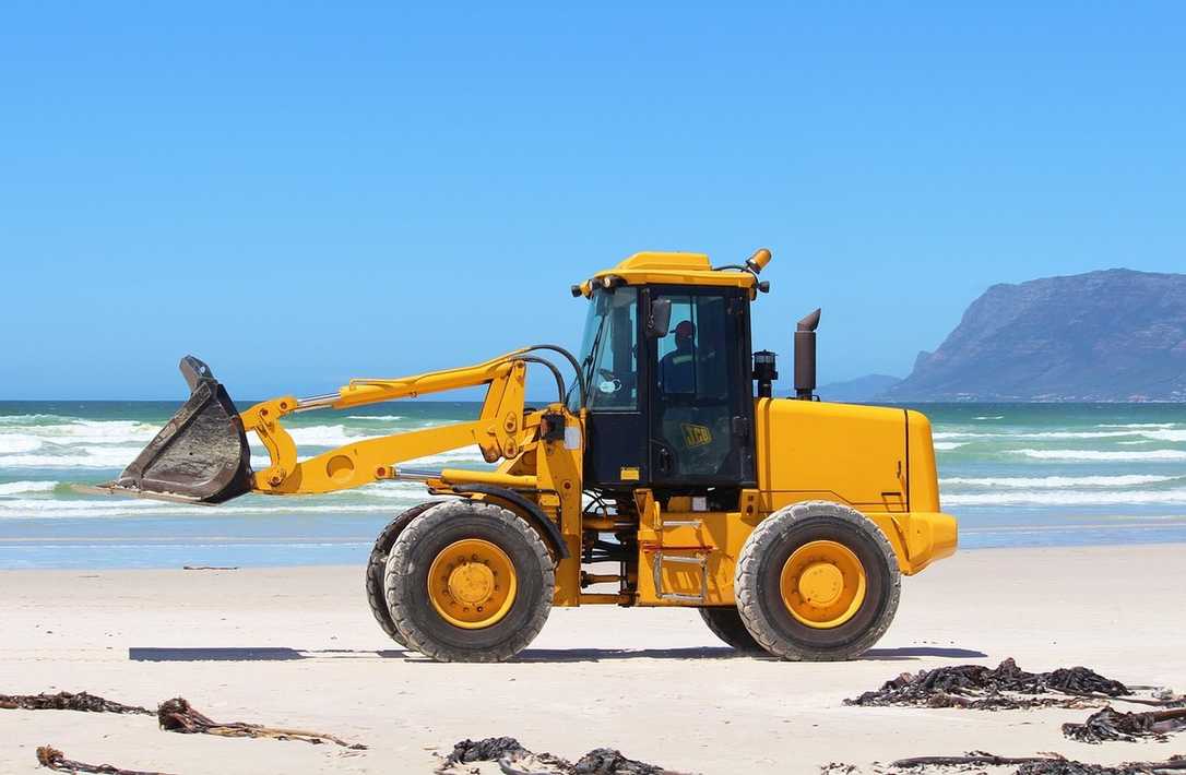 So bleiben Baumaschinen im Hochsommer einsatzbereit – Checkliste von Astrak
