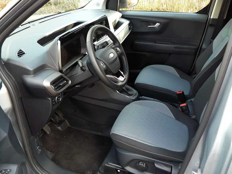 Einfach und praktisch: Interieur mit ordentlichen Sitzen und vielen Ablagen. | Foto: B_I MEDIEN Einfach und praktisch: Interieur mit ordentlichen Sitzen und vielen Ablagen. | Foto: B_I MEDIEN