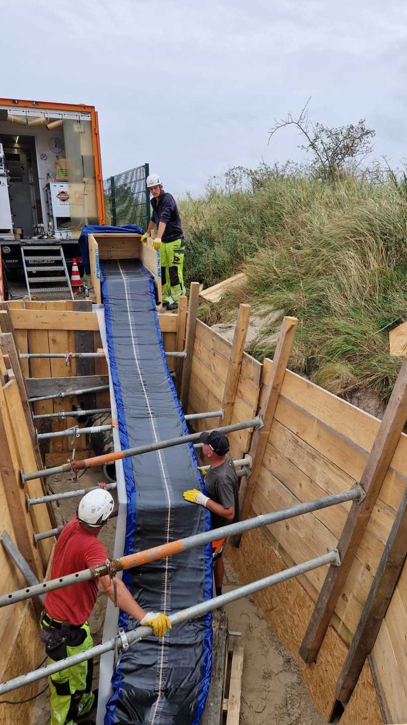 In drei Bauabschnitten sanierte das Swietelsky-Faber Team die Abwasserdruckleitungen mit dem Druckleitungsliner Alphaliner PN von RelineEurope. Dabei wurde ein DN 450 Liner PN 10 eingezogen. | Foto: Swietelsky-Faber