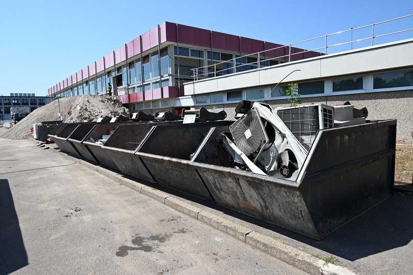 Materialtrennung auf höchstem Niveau: Die verschiedenen Reststoffe landen sortenrein im Container. | Foto: QUATEX Materialtrennung auf höchstem Niveau: Die verschiedenen Reststoffe landen sortenrein im Container. | Foto: QUATEX