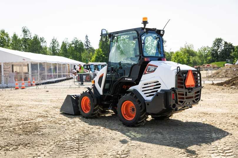 Der Kompakt-Knicklader Bobcat L35 könnte, entsprechendes Kundeninteresse vorausgesetzt, bald auf den Markt kommen. | Foto: Doosan Bobcat