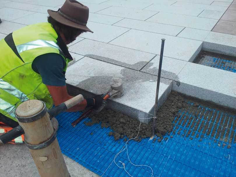 Die Flächendrainage „AquaDrain HB“ wird am Münchner Marienplatz verwendet. | Foto: Gutjahr Systemtechnik GmbH