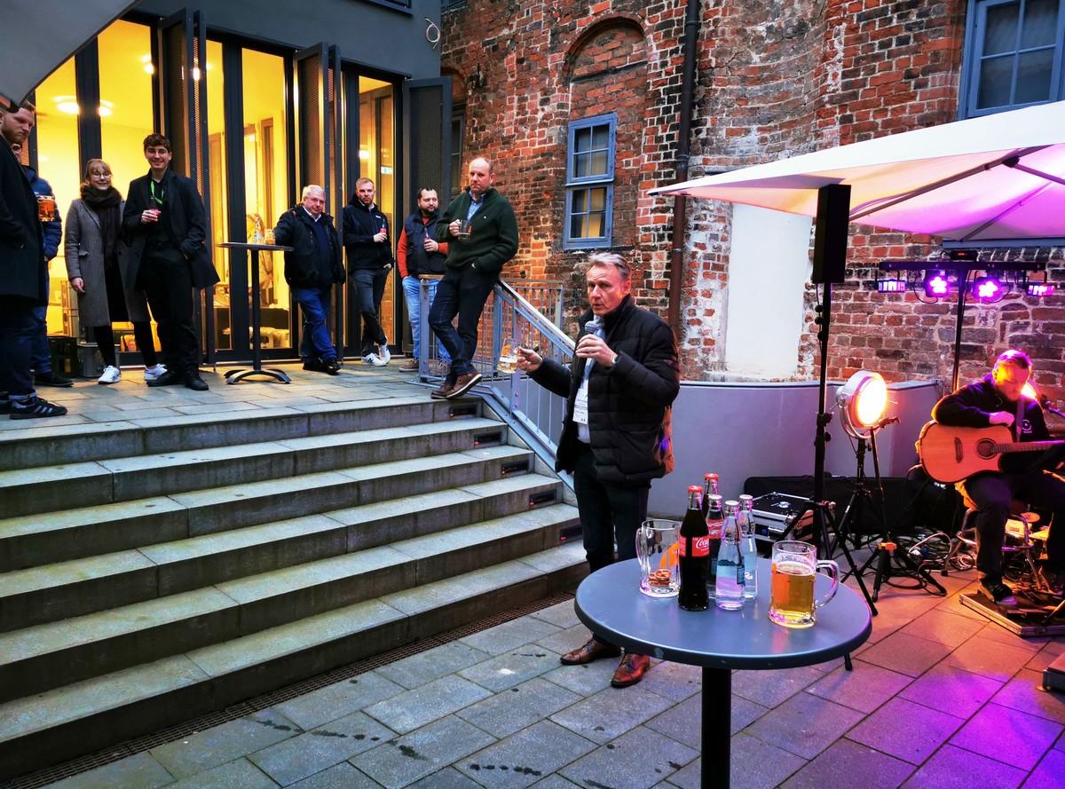 Begrüßung der Gäste und Teilnehmer zum Erfahrungsaustausch im Schabbell (Stadtgeschichtliches Museum der Hansestadt Wismar) durch Prof. Jens Hölterhoff | Foto: GSTT