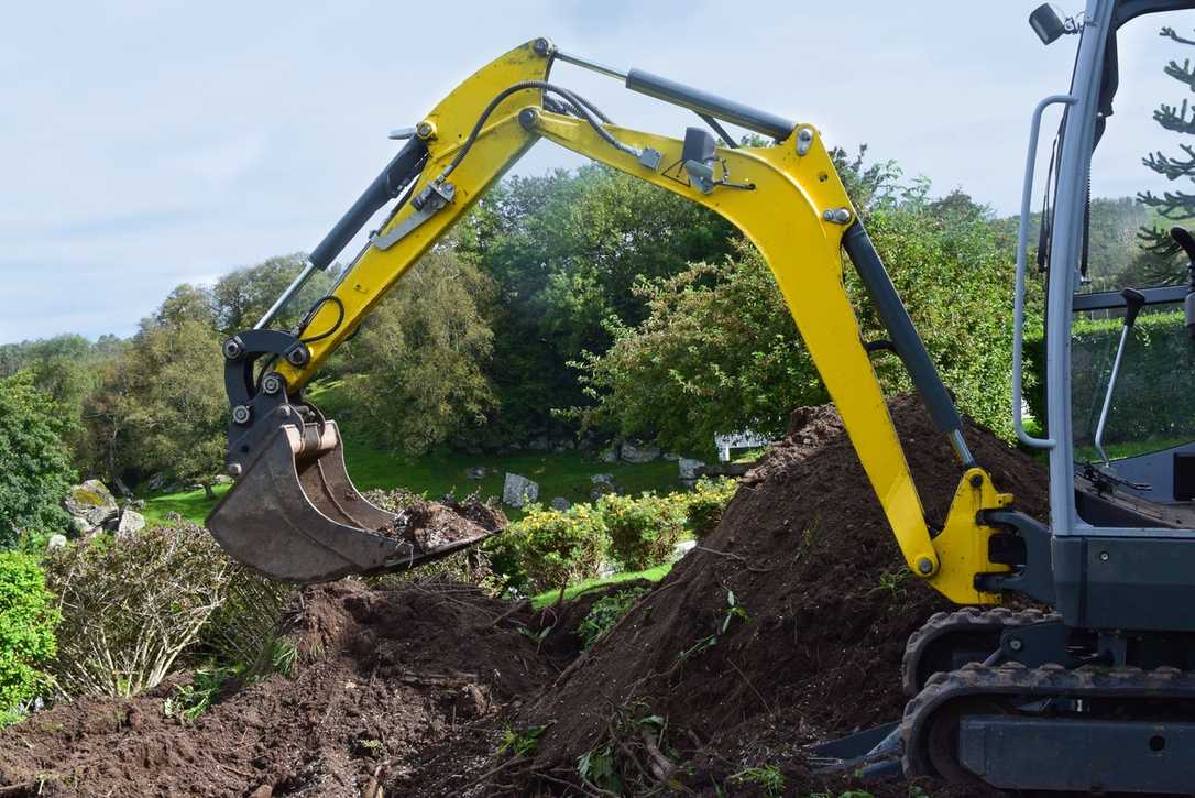 Expertentipp und Geld sparen: Richtige Baumaschine für den Betrieb finden