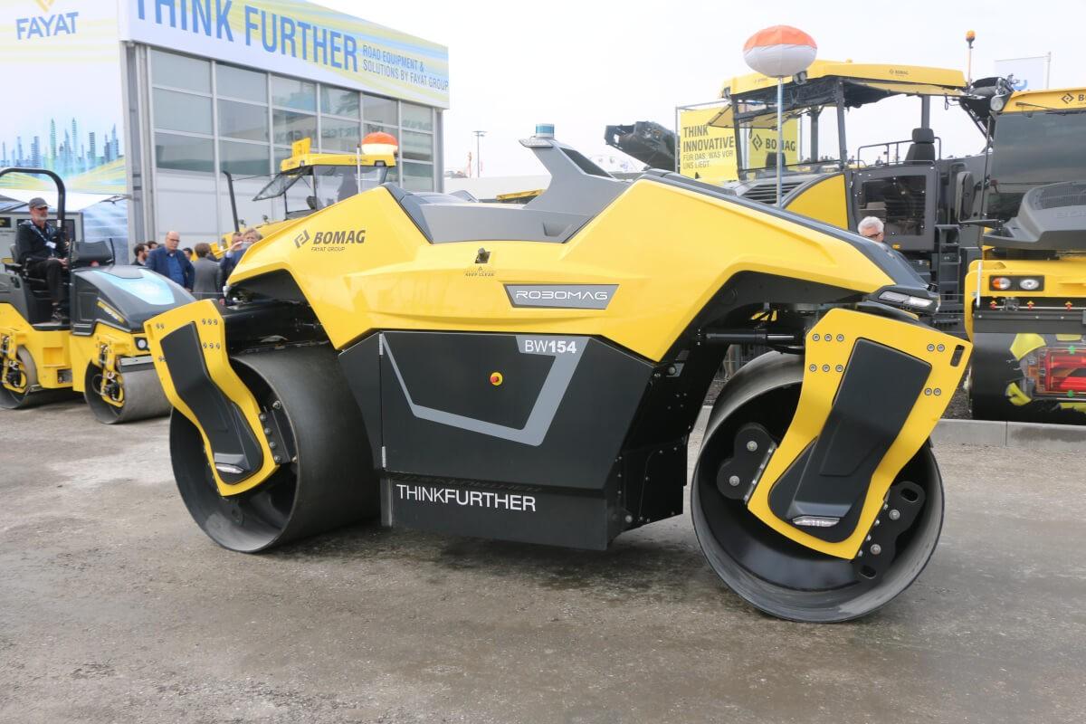 Automatisiertes Walzen bei Bomag: Die voll-autonome Tandemwalze „Robomag“ BW 154 ist eine Studie in Zusammenarbeit mit Trimble. | Foto: Hinrichs/B_I