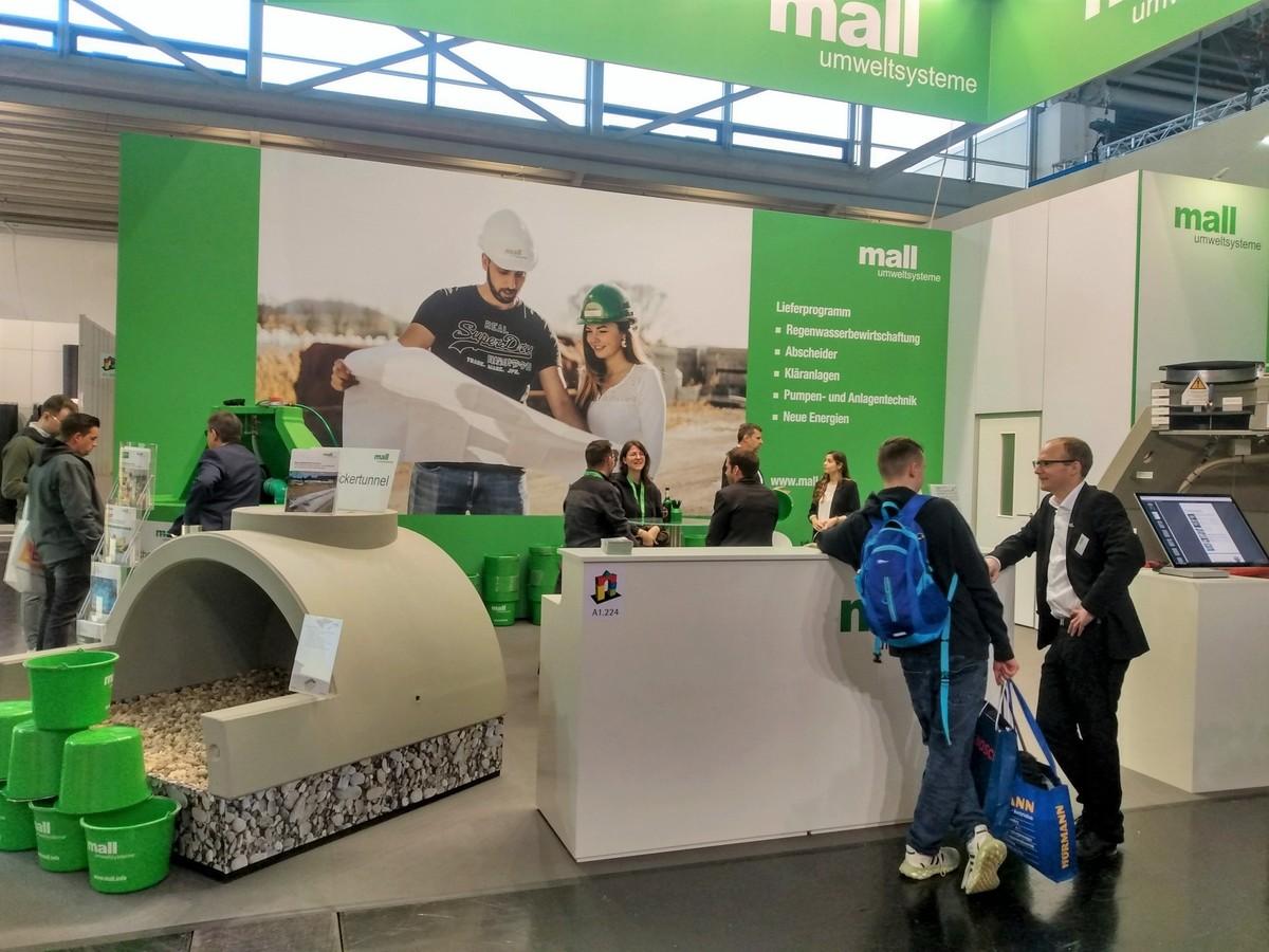 Auf der BAU 2025 zeigt Mall ein Funktionsmodell seines Sickertunnels „CaviLine“ aus Stahlbeton. | Foto: Mall