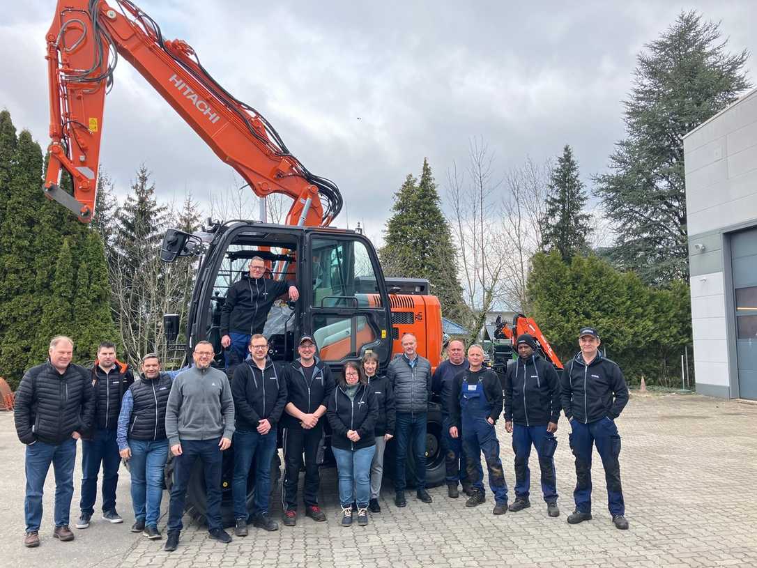 Kiesel Group integriert Kamp & Wöhrer Baumaschinen GmbH Gersthofen Kiesel Group integriert Kamp & Wöhrer Baumaschinen GmbH Gersthofen