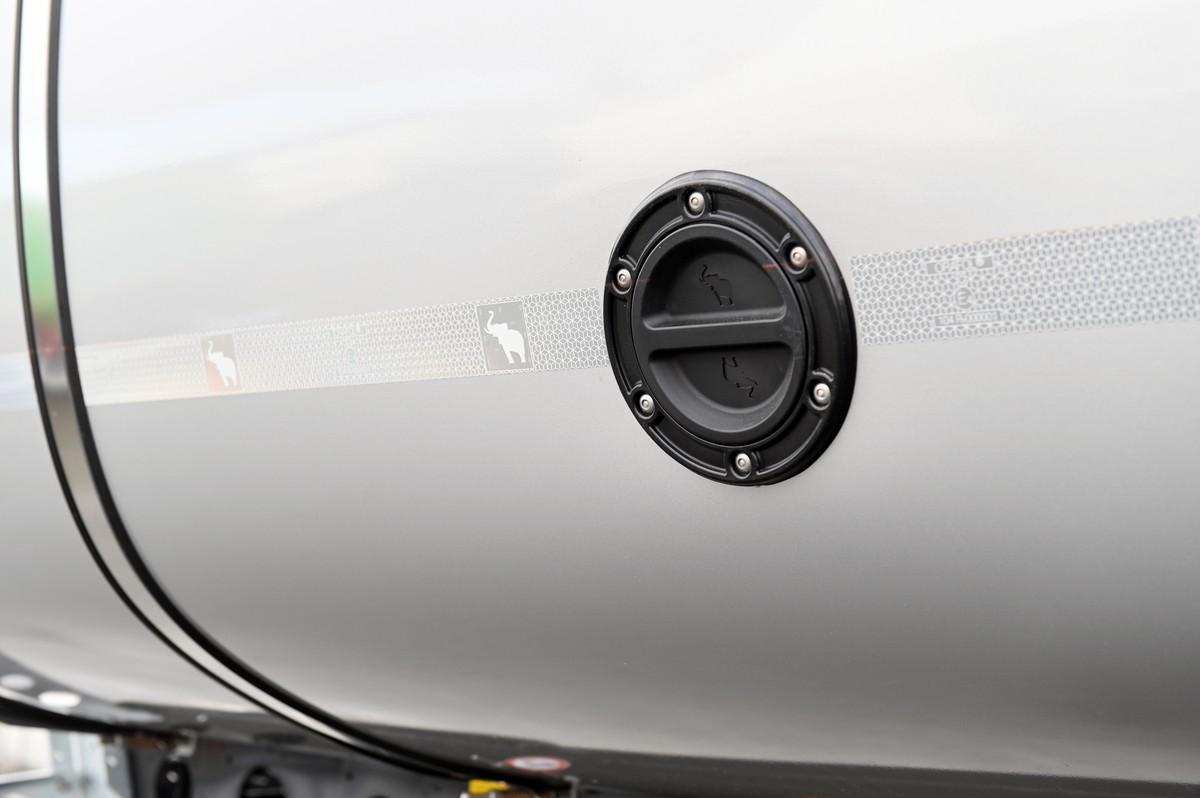 Der Drehverschluss im Thermoaufbau für die Temperaturmessung am Ladegut sieht aus wie ein Tankdeckel. | Foto: Quatex