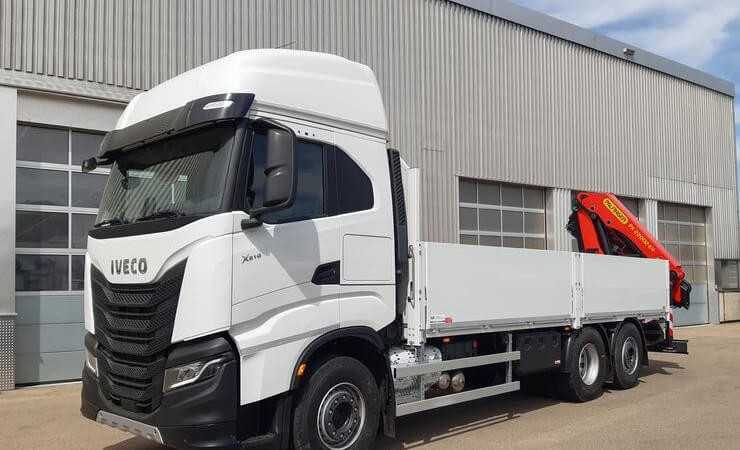 Neuer Iveco X-Way als Baustofftransporter