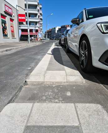 Münchner Flachbordstein: Die schnelle Lösung für sichere Radwege
