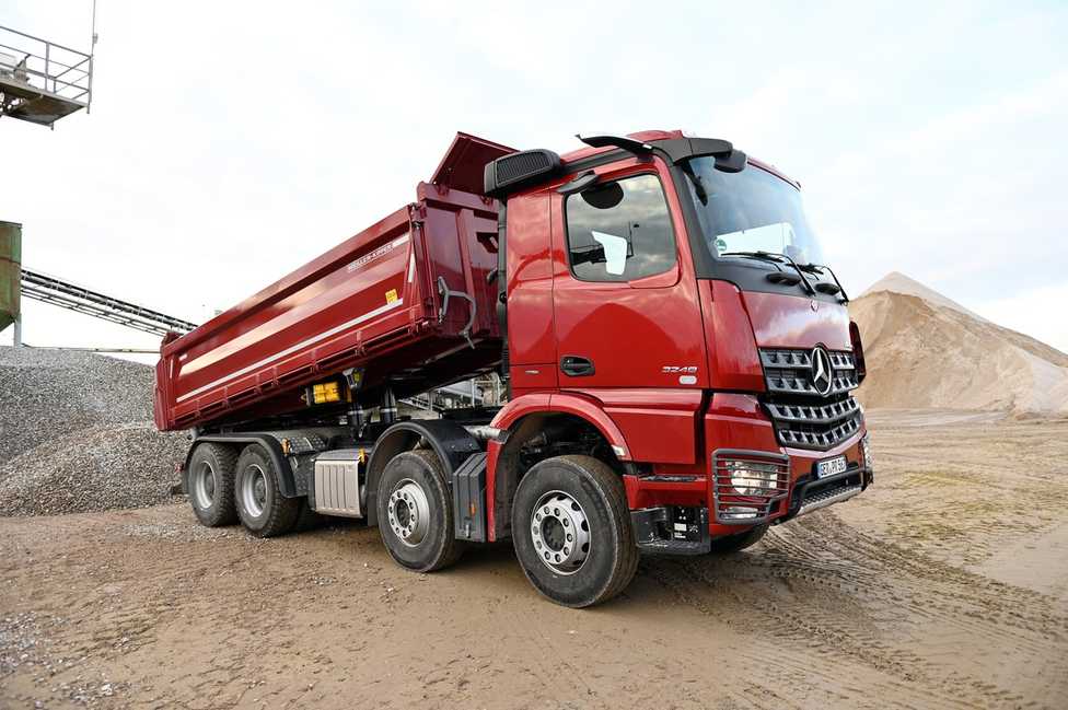 Mercedes-Benz Trucks stellt überarbeiteten OM 471-Dieselmotor vor
