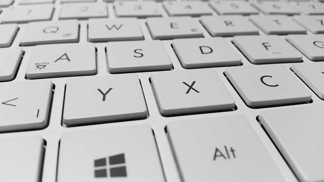 Neue Verwaltungsvorschriften ermöglichen ab dem 1. Juli 2026 Direktaufträge bis zu den EU-Schwellenwerten und flexiblere Verfahren bei Bauleistungen Foto: Simon / Pixabay