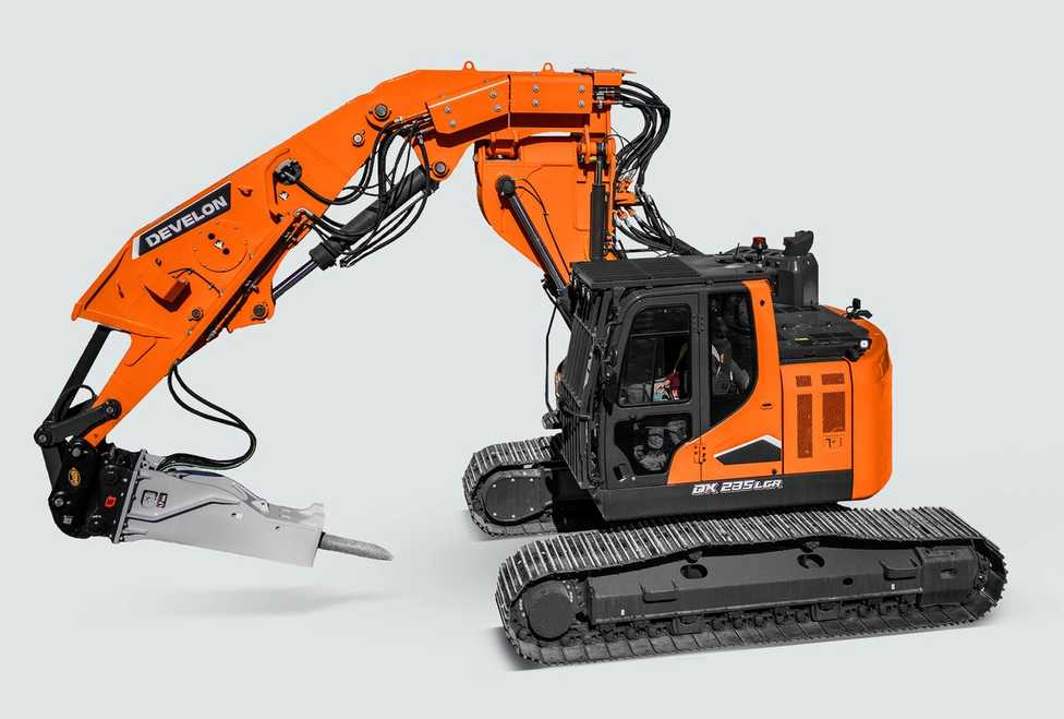 Neuer Develon Tunnelbagger DX235RTF-7 mit Kippausleger und großer Reichweite