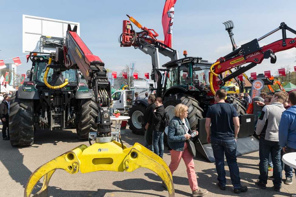 Forst live: Messe in Offenburg mit Forstmaschinen und Technik rund um Harvester