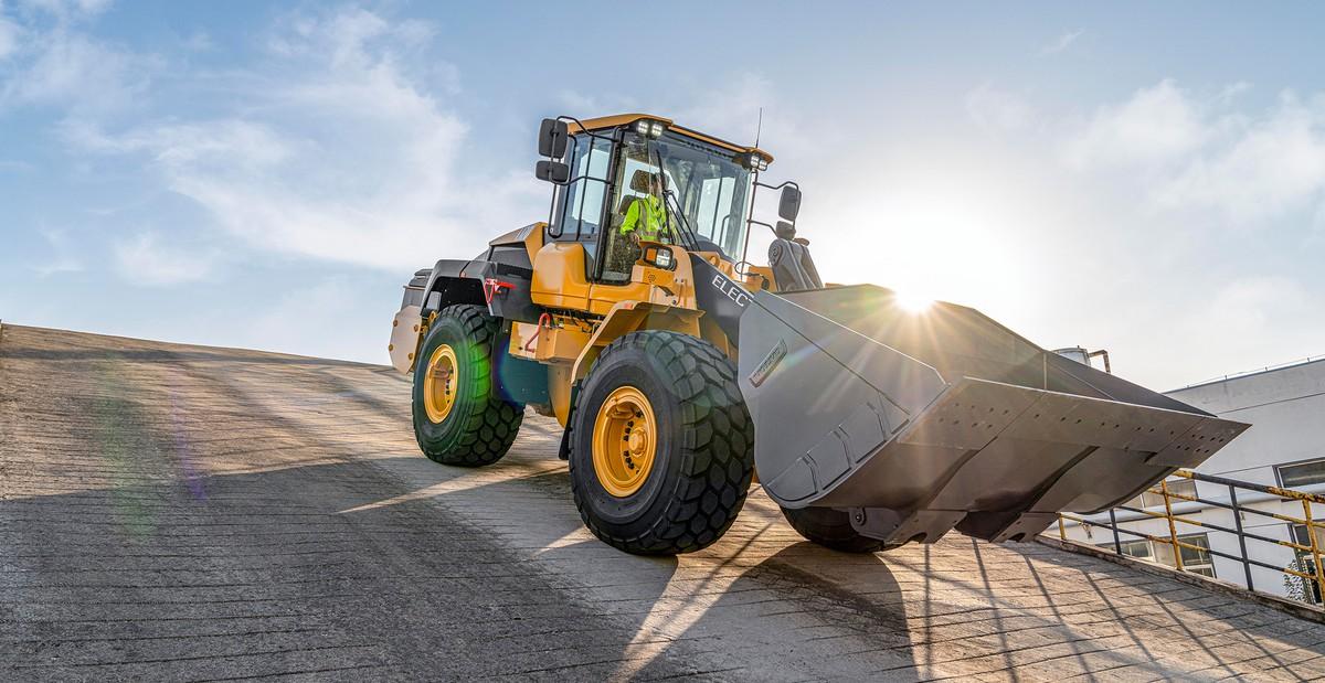 Mit dem L120 Electric stößt Volvo CE in die nächste Größenklasse elektrisch angetriebener Radlader vor. Er kommt im 4. Quartal 2024 auf den Markt. | Foto: Volvo CE