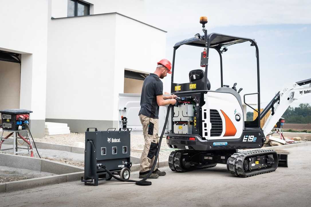 Bobcat Elektrobagger 2-Tonnen-Minibagger Premiere auf der bauma 2022